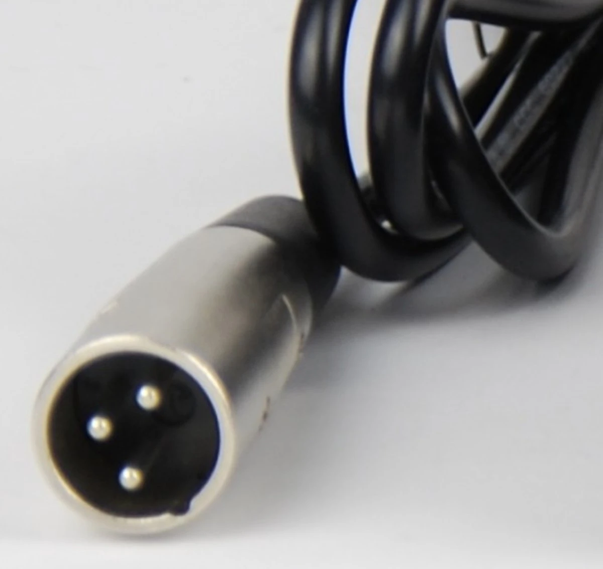 Universele Fietsaccu Lader - Elektrische Fietsoplader - 24V - 2A - Met XLR 3 Pins Stekker - Afbeelding 5