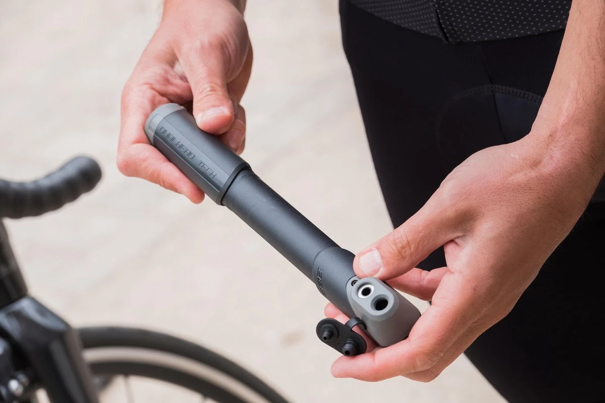 BBB Cycling WindWave Minipomp - Fietspomp - Pomp Fiets Mini - 7 Bar - Zwart - 25 Cm - BMP-54 - Afbeelding 2